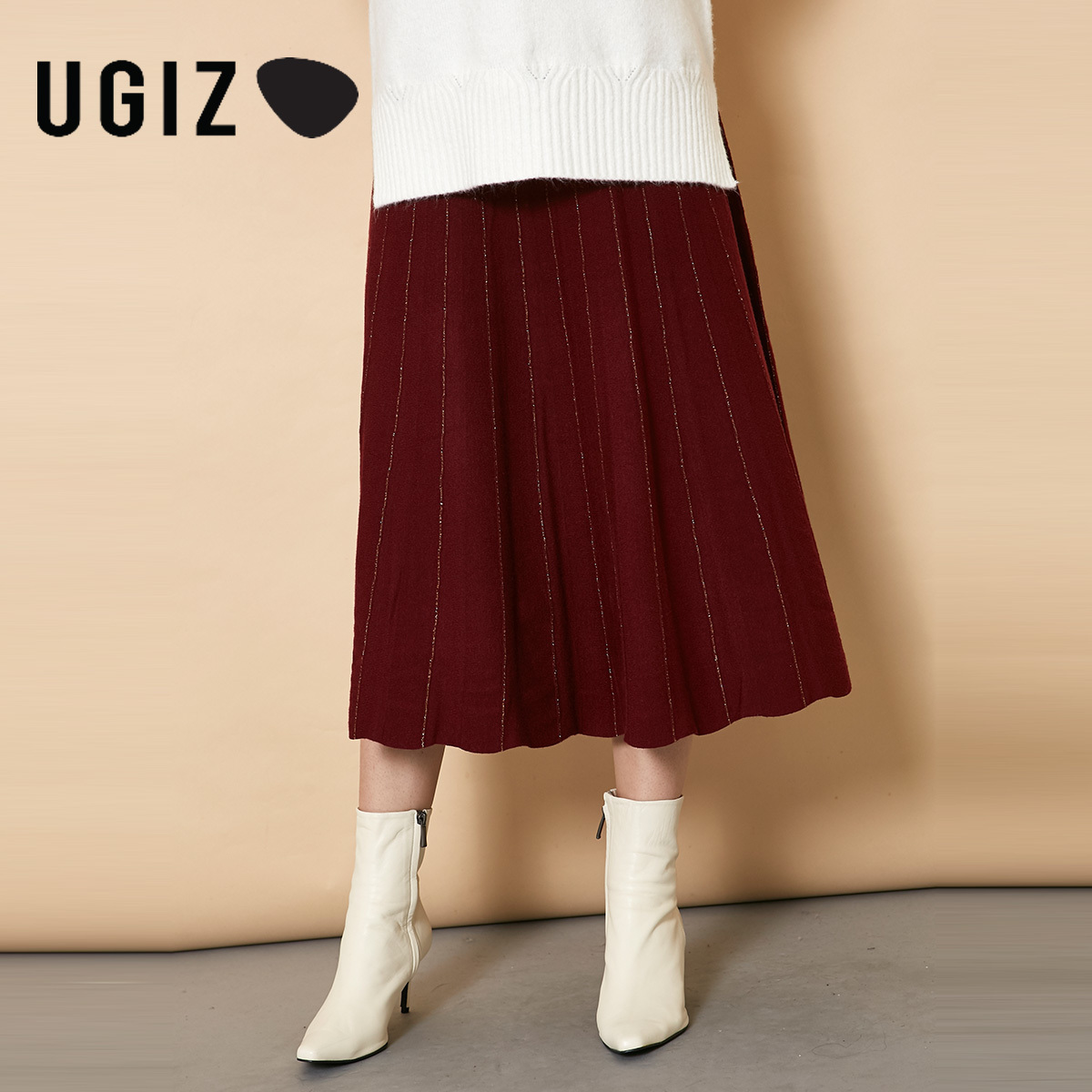 UGIZ2018年冬季新品女装简约休闲针织半身裙UDKB700-9