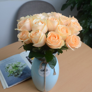 class=h>玫瑰 /span>花鲜花花束蜜桃 span class=h>雪山 /span>香槟 