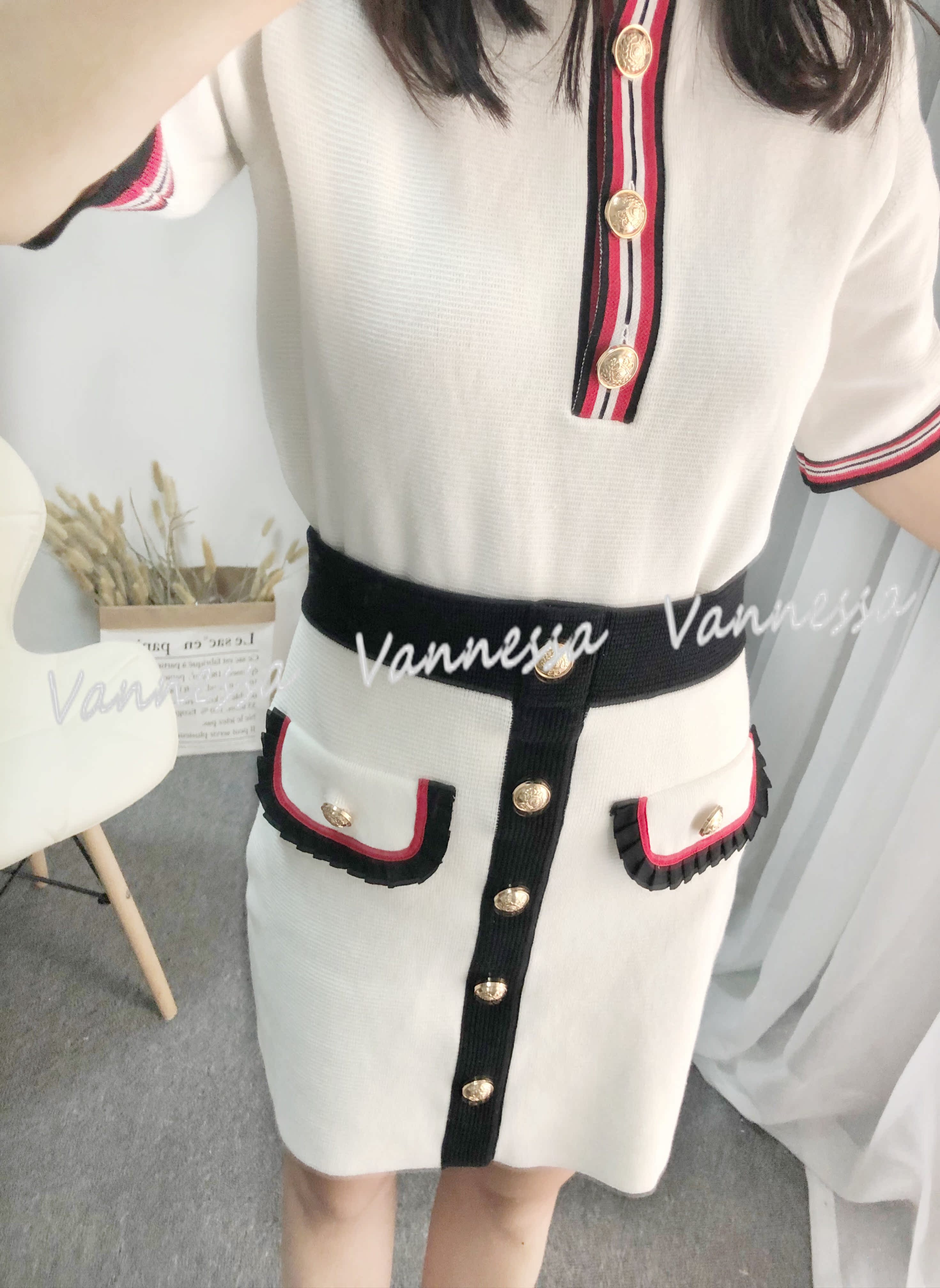Vannessa M家法国小众设计师撞色黑白半身裙小香风单排扣包臀短裙