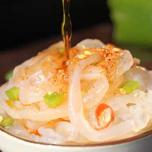 海蜇丝凉拌海蜇王干海蜇皮开袋即食干货海折头野生海蜇头批发900g