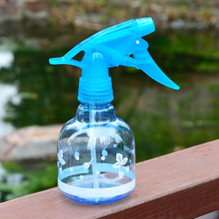 日本爱丽思 浇花壶 洒水壶 长嘴浇水壶 塑料养花壶 浇花喷水壶 ￥33.