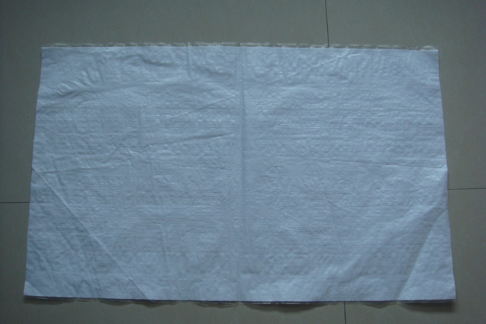65宽白色复膜编织袋，二复合防水防潮编织袋，低价格出售编织袋子