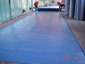 优惠的大红色覆膜地毯适用于展会庆典活动舞台搭建宽度3米价格低