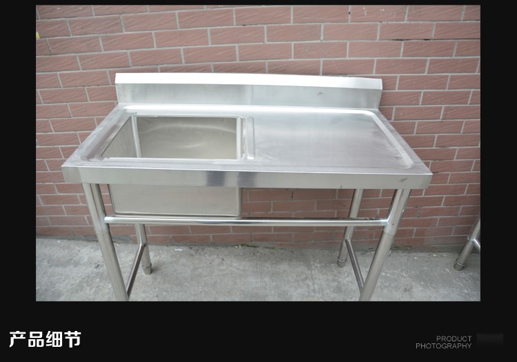 印度游客张狂涌入我国在庐山景区水中搓澡我国底线一切人都需恪守