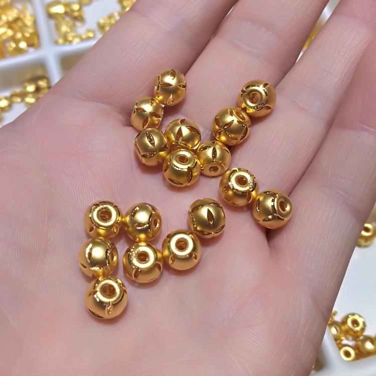 金仙子 黄金999足金3d硬金镂空幸运四叶草金珠吊坠女转运珠锁骨链图片