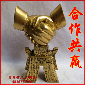 开光铜器铜合作共赢手诚信握手互利互赢 span class=h>步步高升 /span