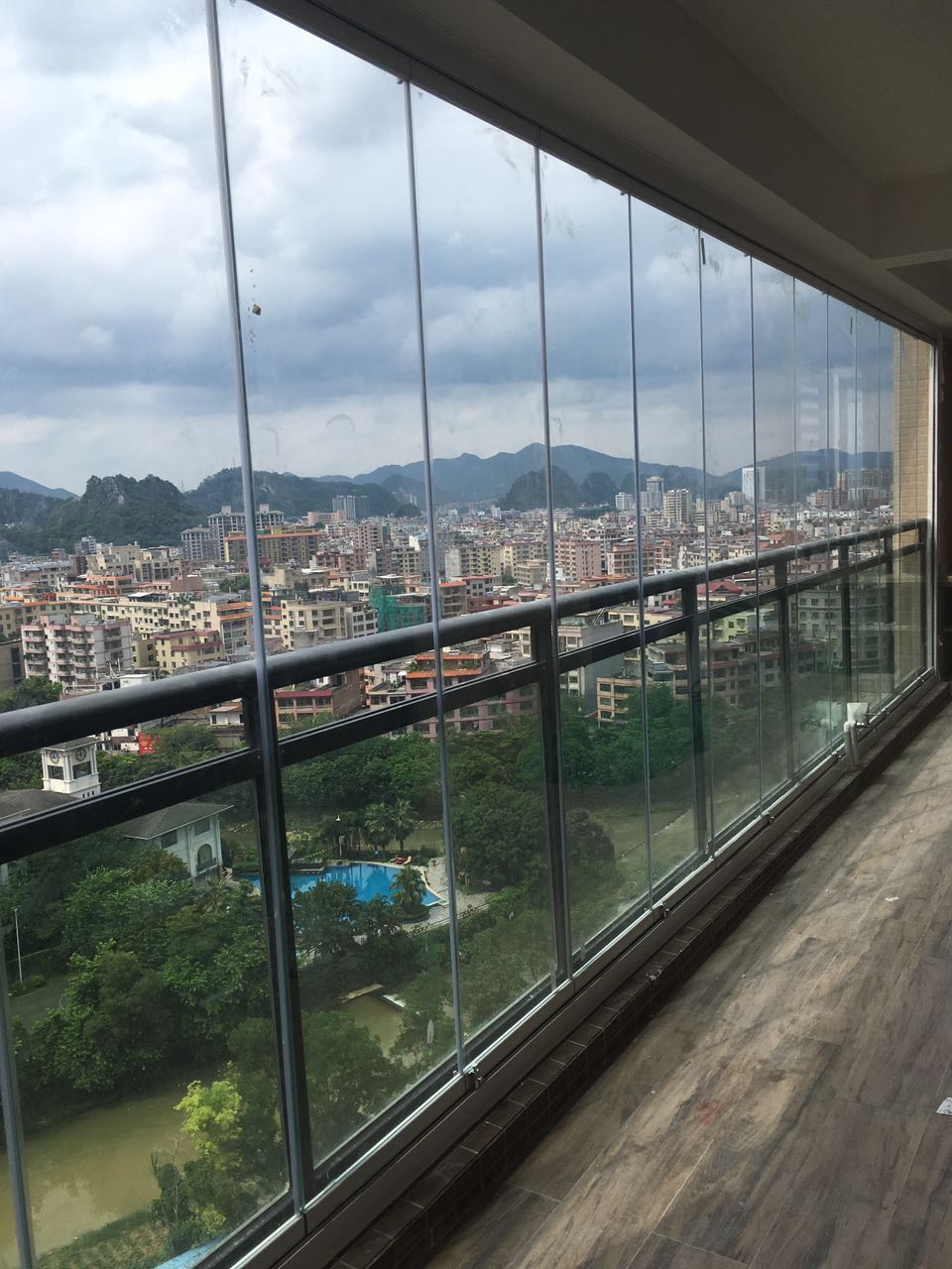广州封阳台无框阳台窗折叠窗隐形窗全景窗全开窗玻璃窗观景窗