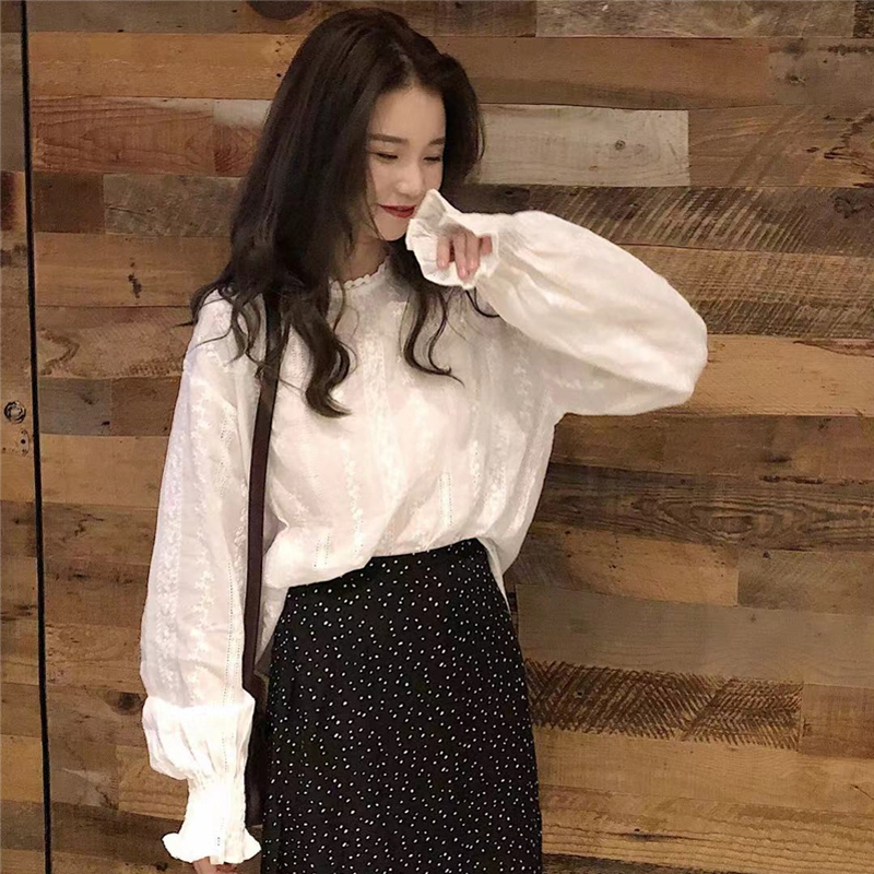 韩版时尚休闲套装春季女装蕾丝勾花白衬衫+波点半身裙长裙两件套
