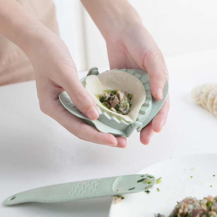 日式包饺子神器鱼型水饺机做饺子厨房套装家用全自动创意水饺模具