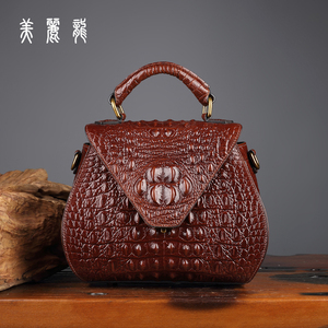品牌名称: 鳄鱼牛皮女包