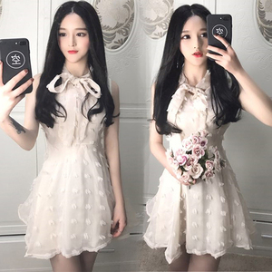 美女主播上镜衣服图片
