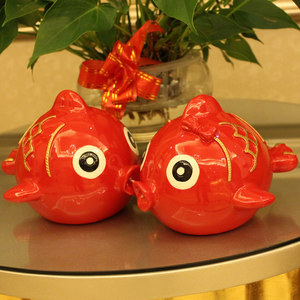 包邮创意亲嘴对鱼 高档树脂存钱罐新婚庆家居饰品摆件 结婚礼物