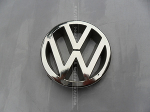 品牌名称: 大众桑塔纳车标