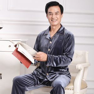 中老年人睡衣男图片