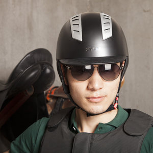 马术头盔麒麟图片  30  八尺龙 正品麒麟马术头盔 透气骑马头盔骑士帽