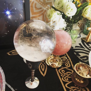 【精灵入驻】进口塔罗牌女巫占卜魔法白水晶球纯天然许愿预言摆件