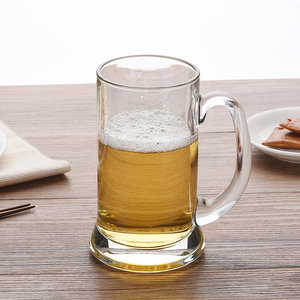 啤酒杯玻璃手柄图片