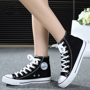 情侣黑色帆布鞋女图片