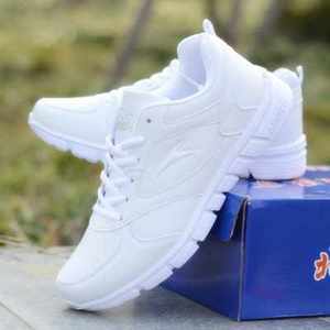 【白色防水运动鞋图片】白色防水运动鞋图片大全