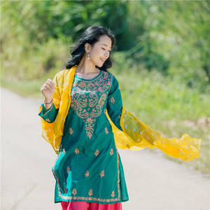 印度服饰女装民族风 span class=h>上衣 /span>旅拍纯棉手工刺绣服装