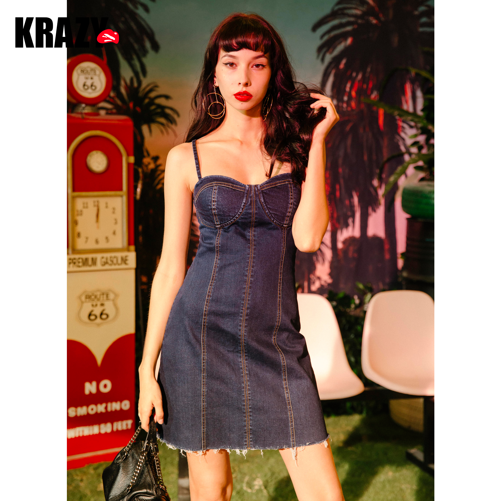 Krazy2018夏新款 修身轮廓立体剪裁性感胸衣牛仔吊带裙连衣裙