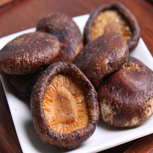 香菇脆 即食香菇干 果蔬脆零食 散装70元一斤包邮