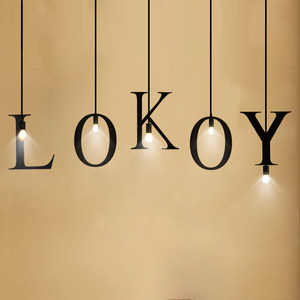 现代简约服装店橱窗灯北欧吧台装饰灯创意个性餐厅铁艺术字母吊灯