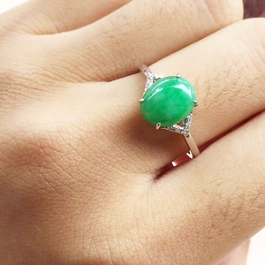 阳绿蛋面戒指图片