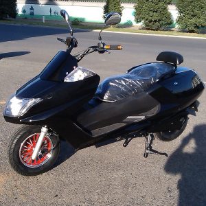 雅马哈 span class=h>旗舰 /span>电动车 电摩 巡洋舰领航者