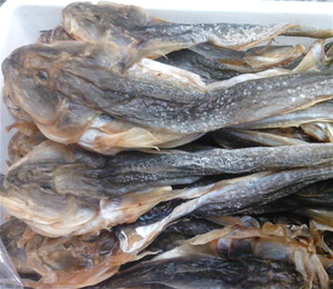 丹东鸭绿江特产 自家晾晒胖头鱼  span class=h>咸鱼干 /span> 水产