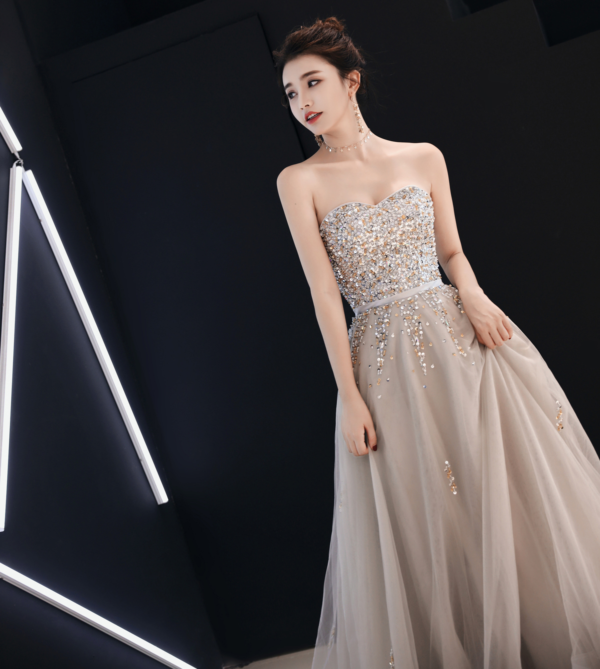 宴会晚礼服裙女2018新款高贵气质优雅抹胸名媛派对主持人年会长款