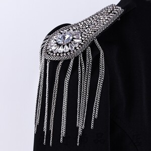 流苏肩章开衫图片