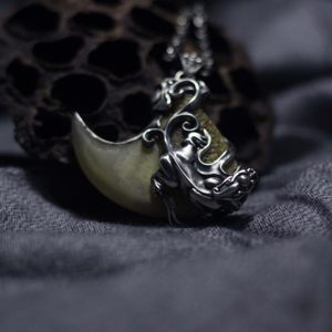 匠人手工银金钱豹牙镶嵌雕蜡爪子狼牙虎牙 span class=h>熊牙 /span>