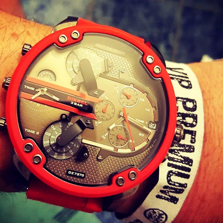 daddy 2.0系列dz7370红色dz7333大表盘男手表