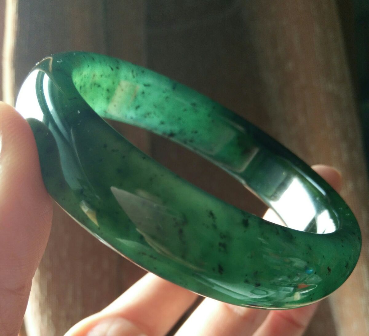 伟德国际泡泡玛特杀入老铺黄金腹地但labubu二手价格撑不住了