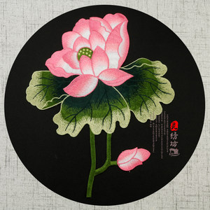 刺绣花贴荷花图片