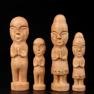 0-2个月婴儿手上戴的桃木葫芦图片