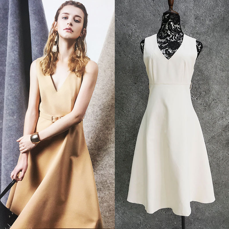 v领 修身显瘦 大摆廓形连衣裙