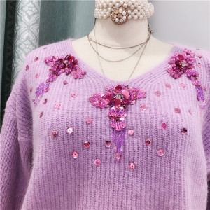 毛衣手工钉珠图片