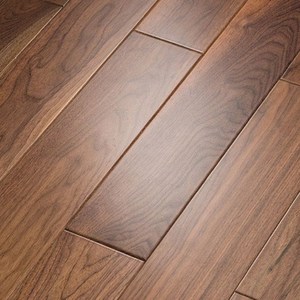 黑胡桃本色三层实木复合地板 锁扣防水 无醛环保地暖家用复合地板