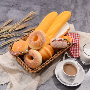 装饰面包摆设图片