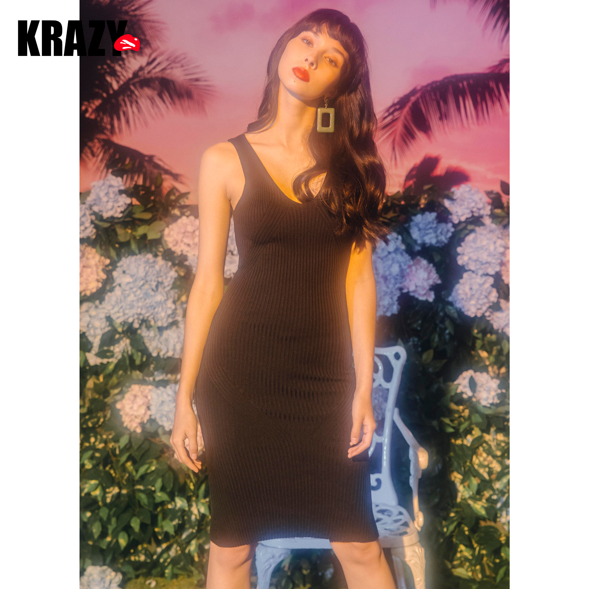 Krazy2018夏新款 修身剪裁柔软弹力针织V领背心吊带连衣裙