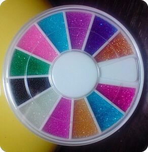 鱼子酱色指甲油图片